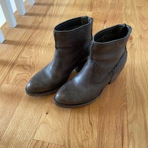 Frye Leslie Artisan Bootie